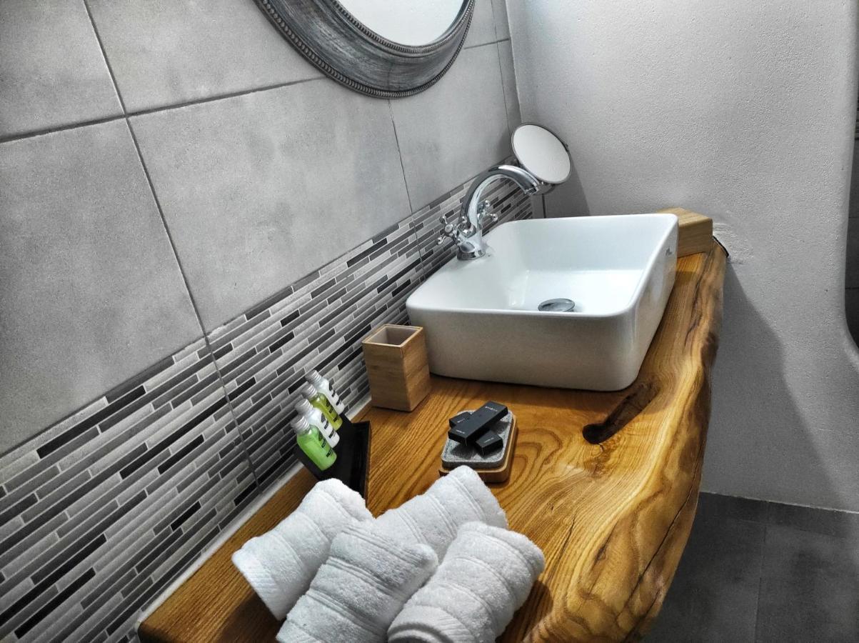 Milos Gem Suites Inn Pachaina Exteriör bild
